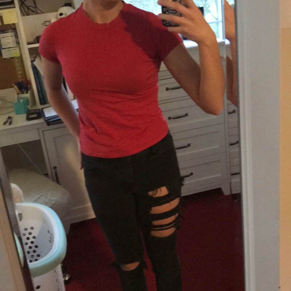 Red top - Picture 2 of 2
